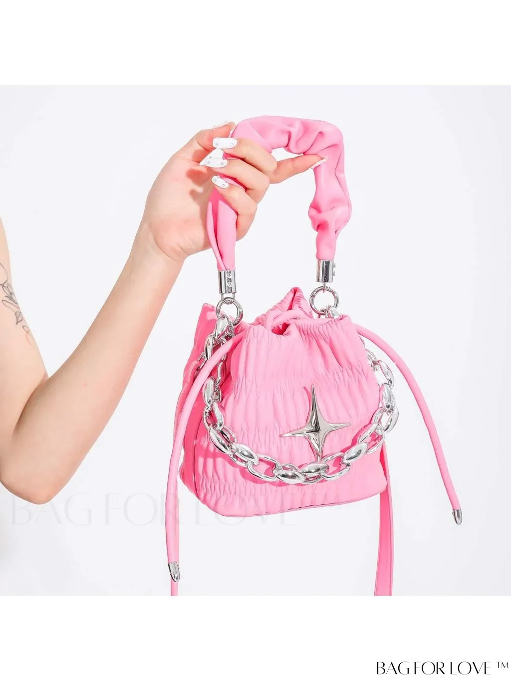 BagForLove - Chic Black Pleated Drawstring Bucket Bag with Stylish Metallic Chain Handle