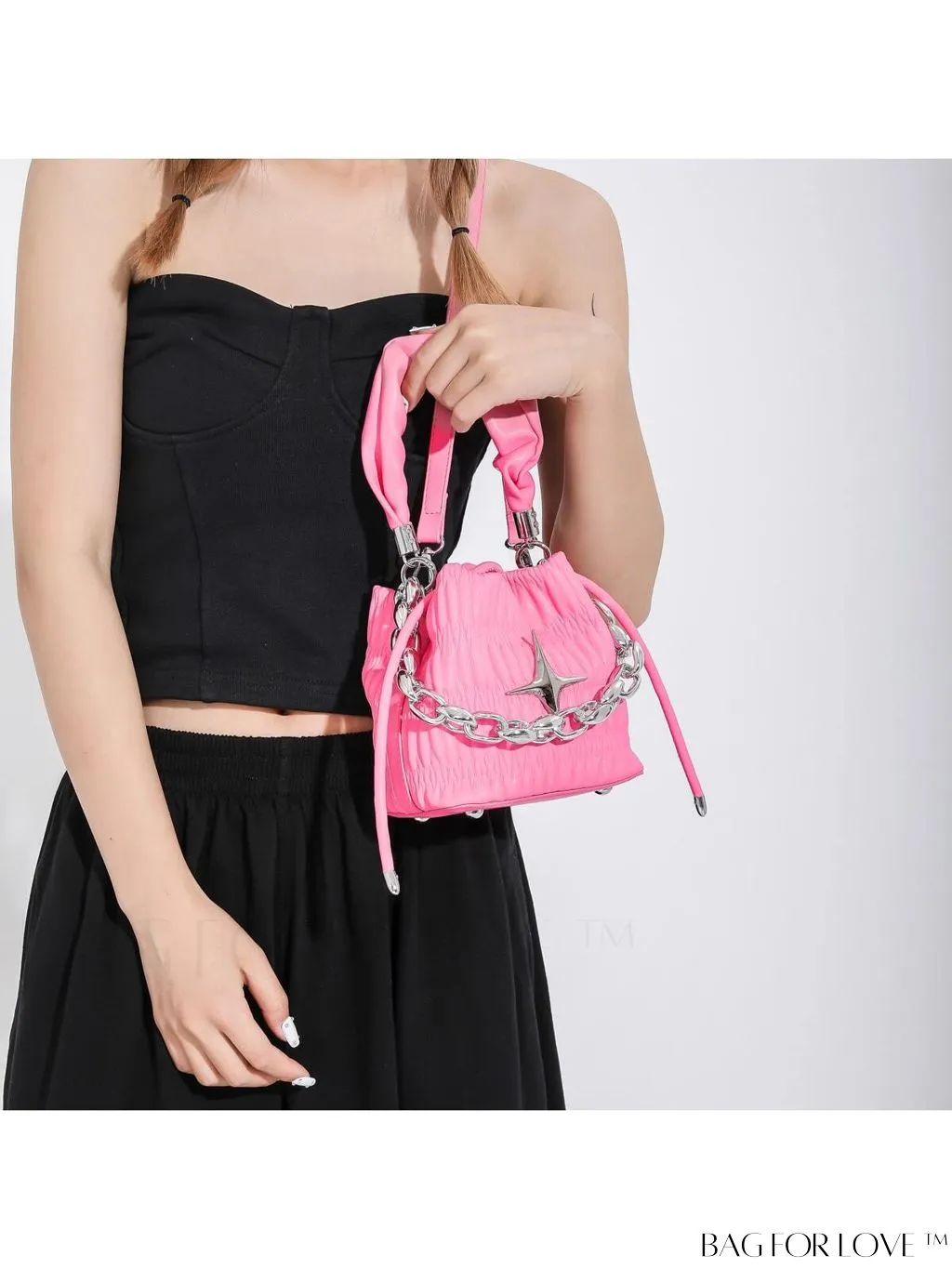 BagForLove - Chic Black Pleated Drawstring Bucket Bag with Stylish Metallic Chain Handle