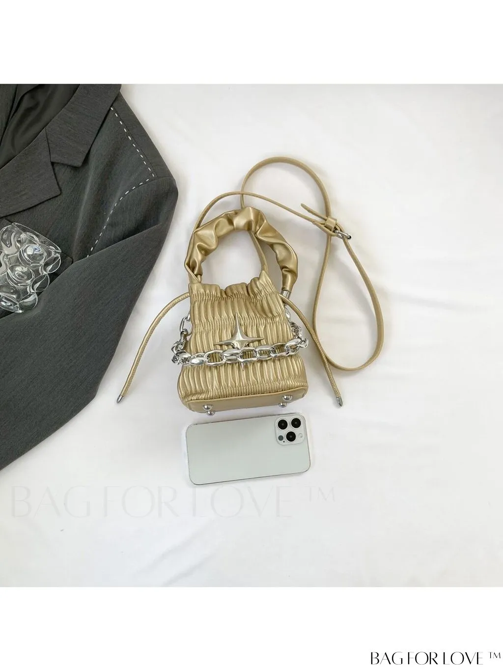 BagForLove - Chic Black Pleated Drawstring Bucket Bag with Stylish Metallic Chain Handle