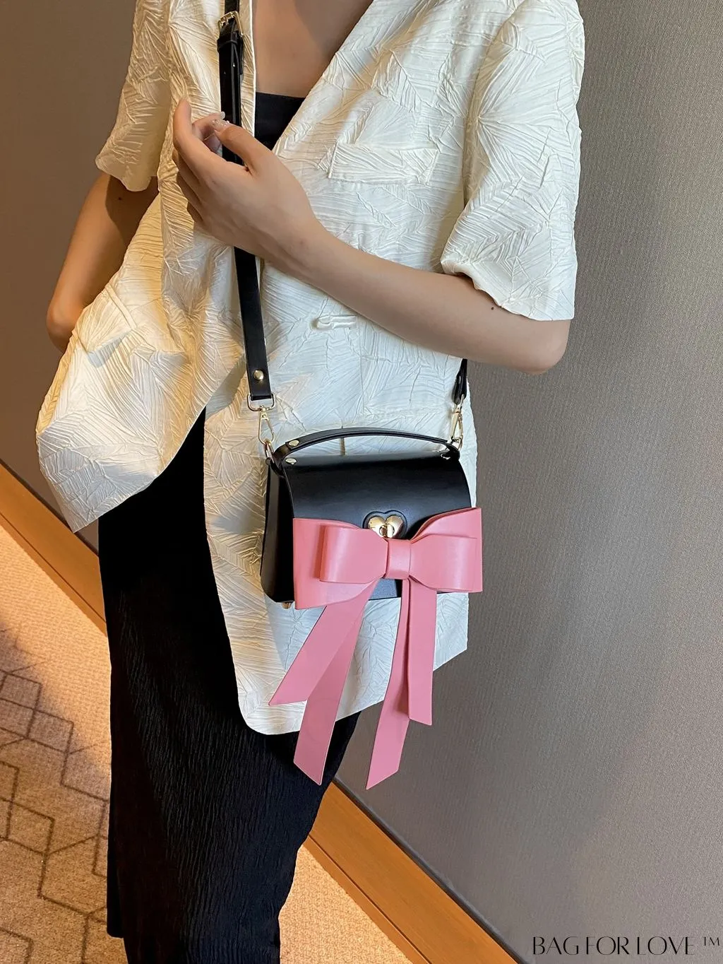 BagForLove - Chic Color Block Handbag with Mini Size, Bowknot Detail, and Twist Lock
