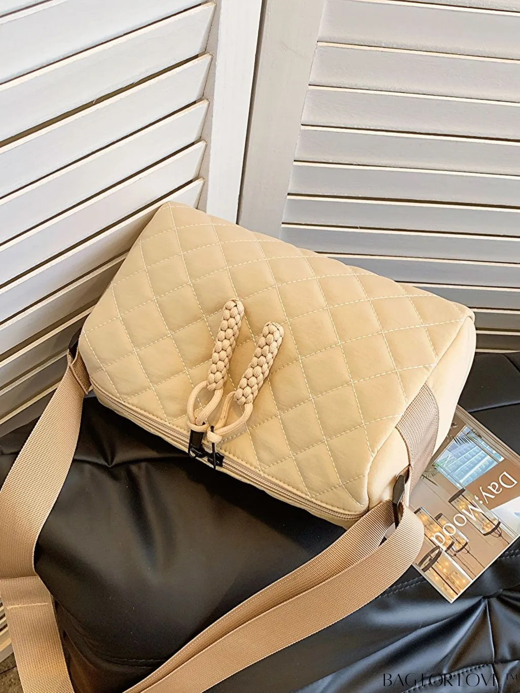 BagForLove - Chic Rhombus Pattern Crossbody Bag - Stylish and Versatile