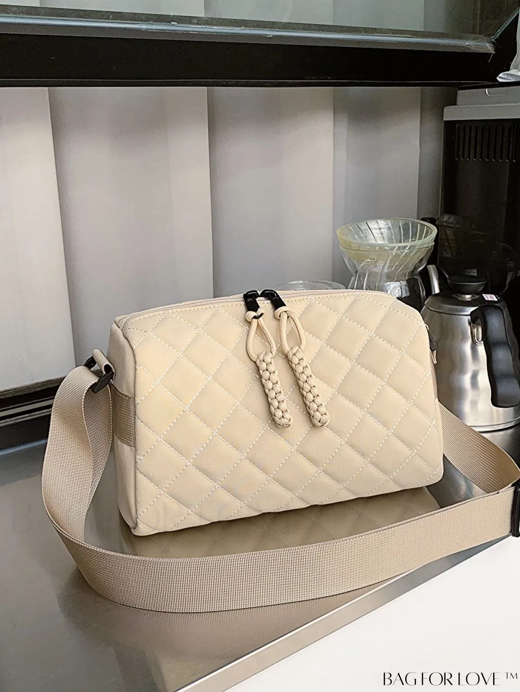 BagForLove - Chic Rhombus Pattern Crossbody Bag - Stylish and Versatile