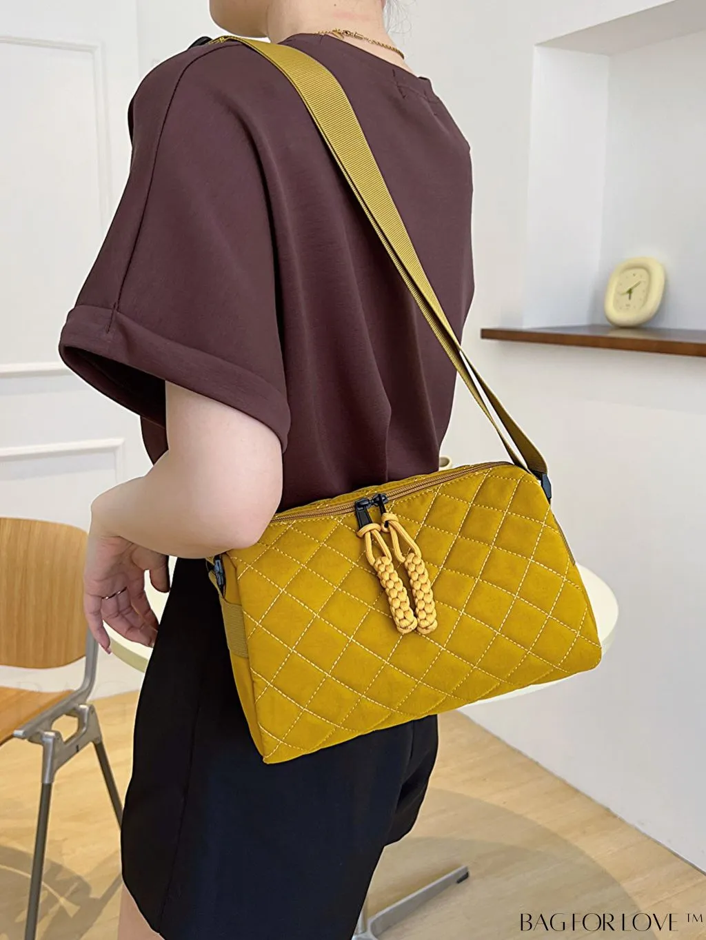 BagForLove - Chic Rhombus Pattern Crossbody Bag - Stylish and Versatile