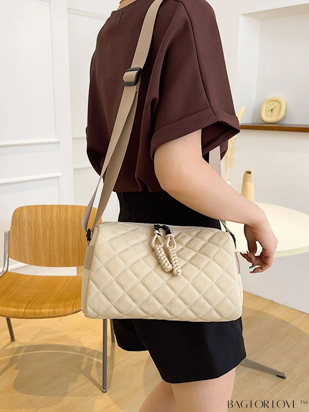 BagForLove - Chic Rhombus Pattern Crossbody Bag - Stylish and Versatile