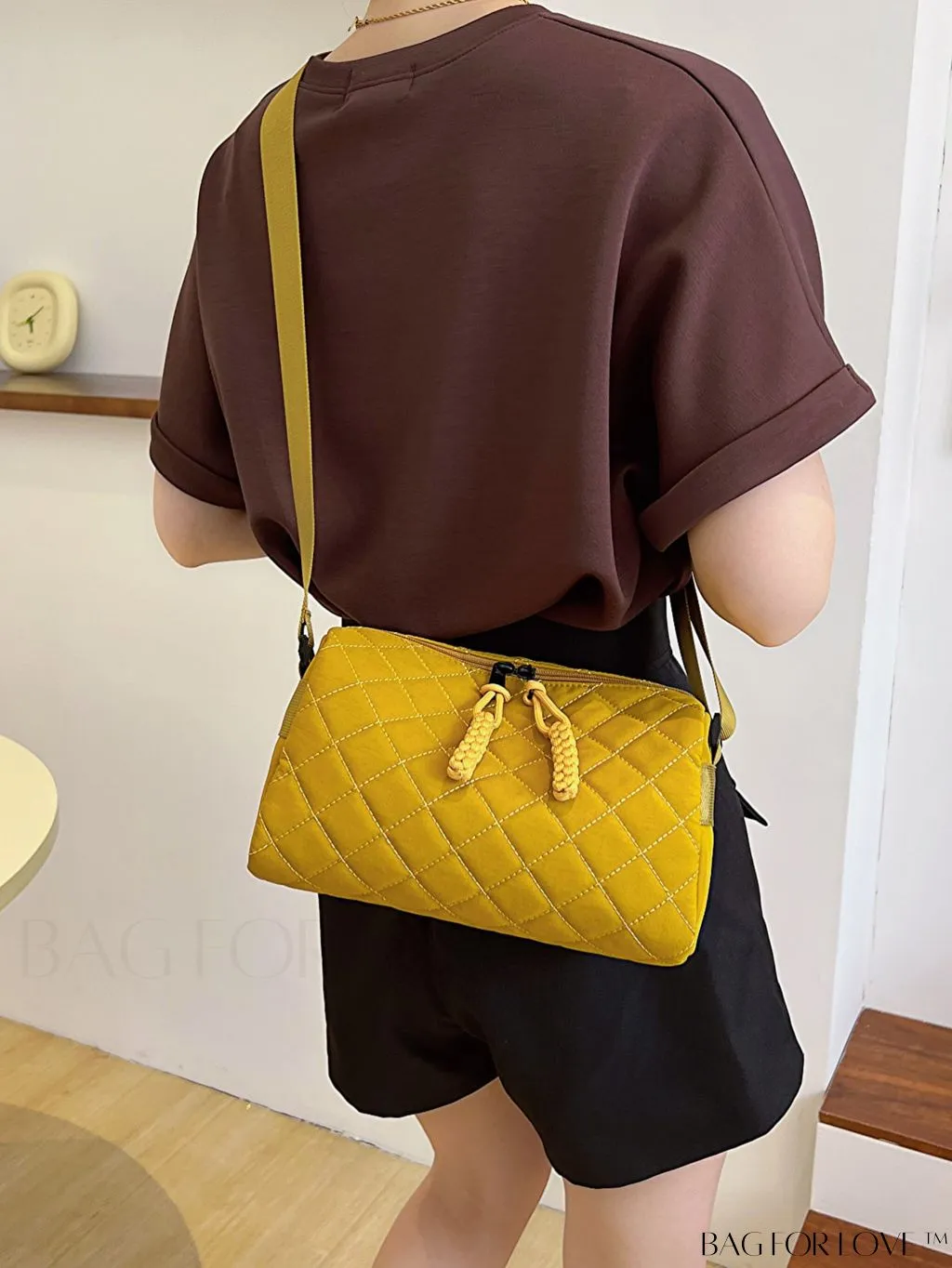BagForLove - Chic Rhombus Pattern Crossbody Bag - Stylish and Versatile