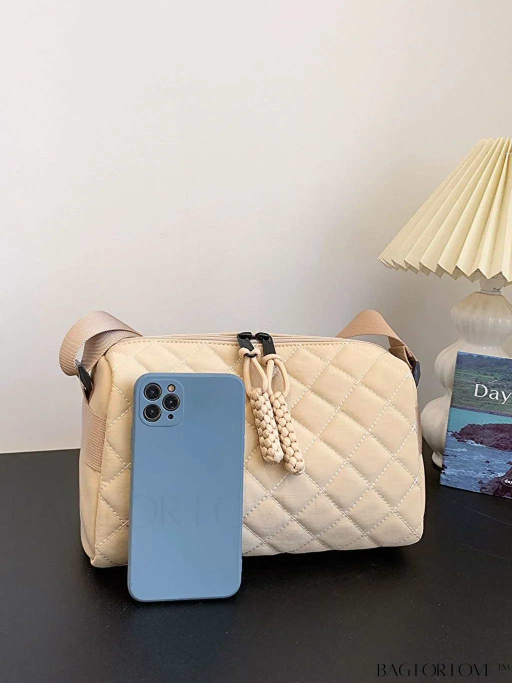 BagForLove - Chic Rhombus Pattern Crossbody Bag - Stylish and Versatile