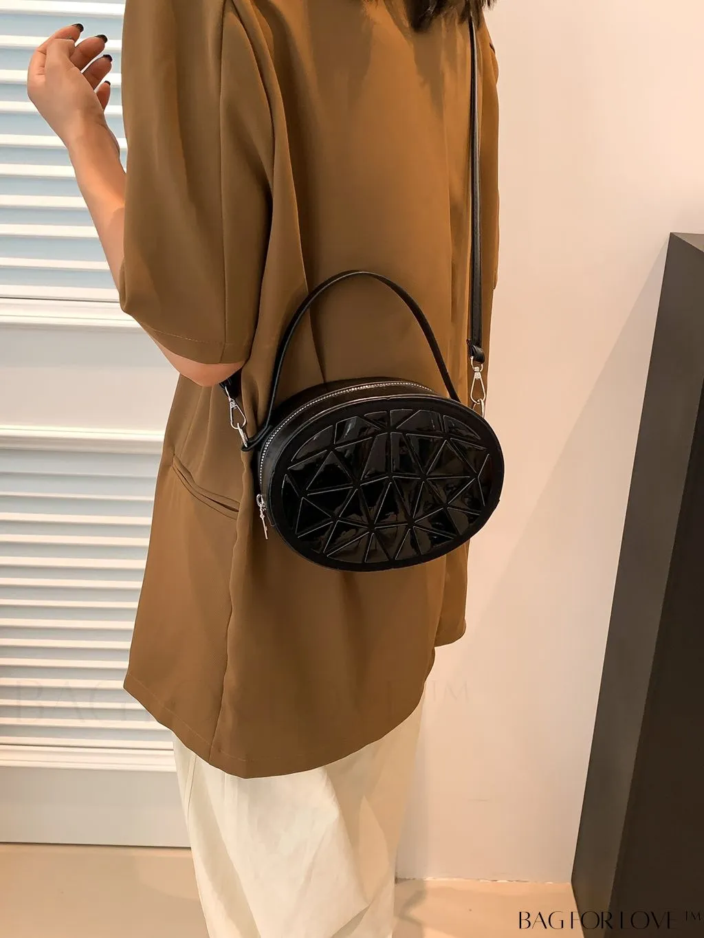 BagForLove - Chic Round Shape Mini Handbag - Versatile & Stylish for Any Occasion