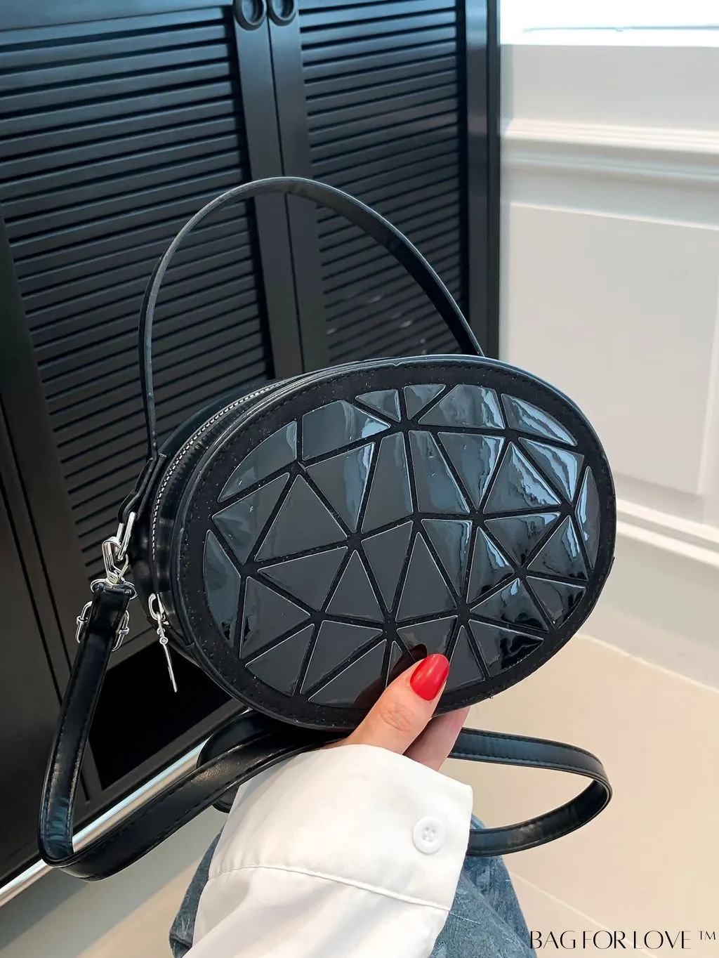 BagForLove - Chic Round Shape Mini Handbag - Versatile & Stylish for Any Occasion