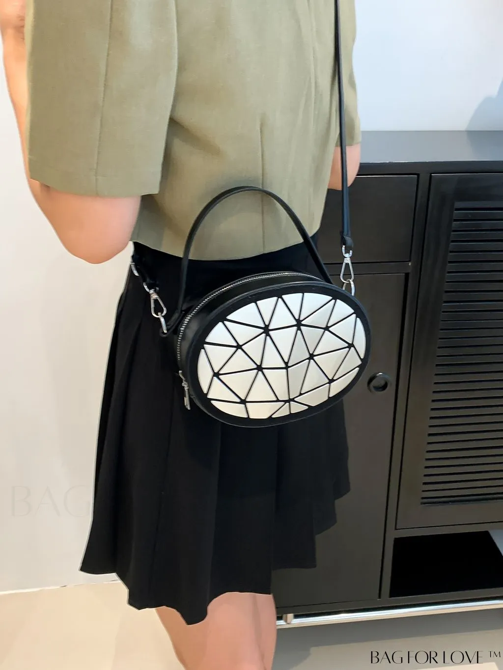 BagForLove - Chic Round Shape Mini Handbag - Versatile & Stylish for Any Occasion