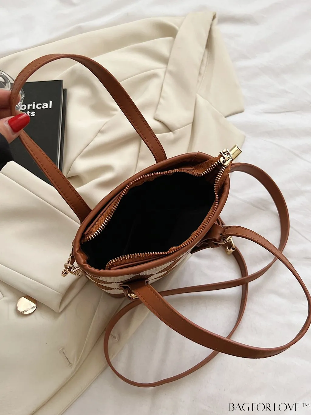 BagForLove - Chic Womens Straw Mini Bucket Bag | Diagonal Shoulder & Retro Design