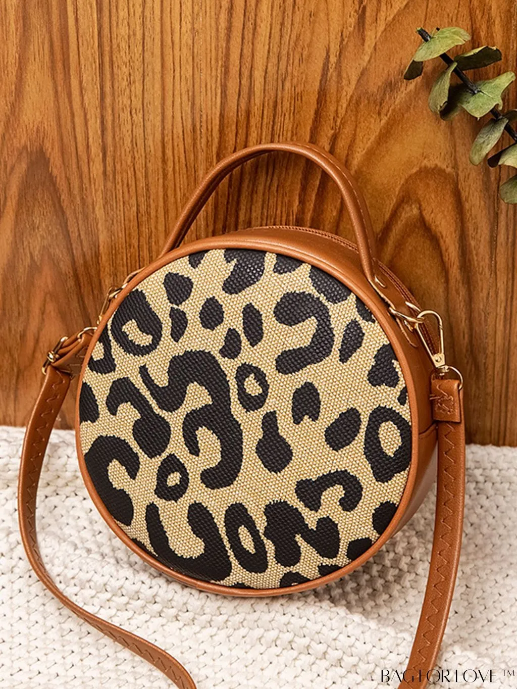 BagForLove - Compact Metallic Circle Bag with Decorative Satchel Design