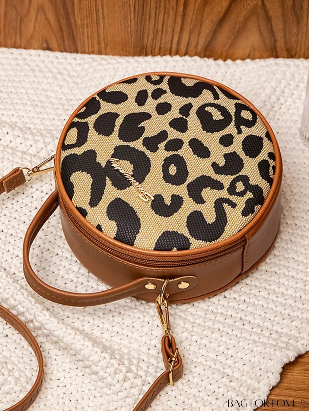 BagForLove - Compact Metallic Circle Bag with Decorative Satchel Design