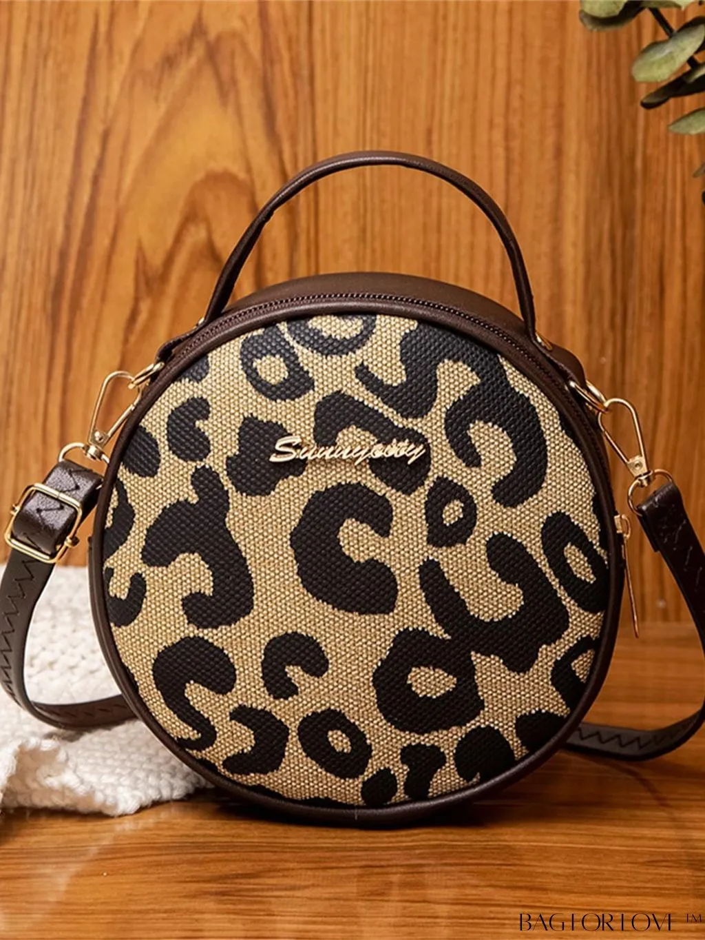 BagForLove - Compact Metallic Circle Bag with Decorative Satchel Design
