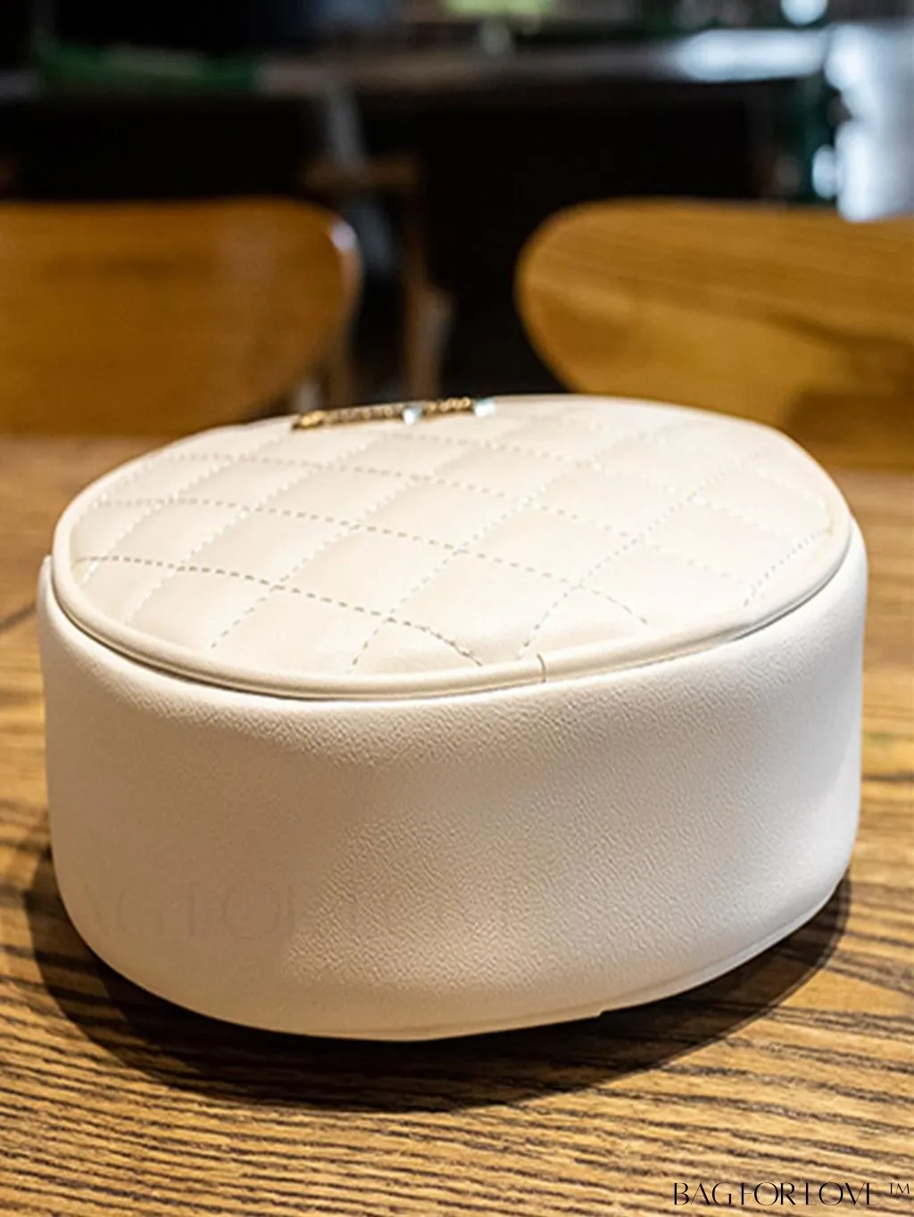 BagForLove - Compact Metallic Circle Bag with Decorative Satchel Design
