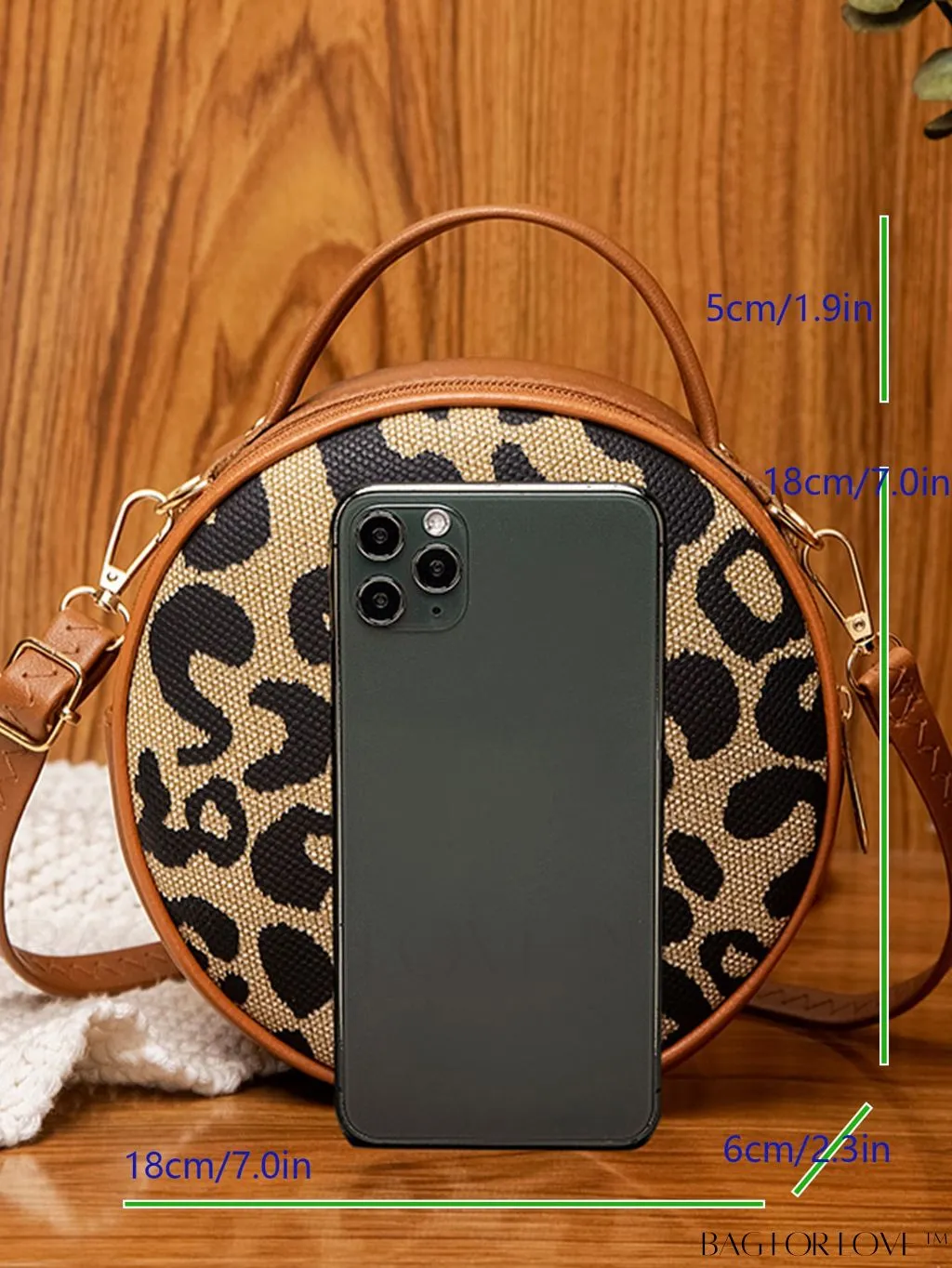 BagForLove - Compact Metallic Circle Bag with Decorative Satchel Design