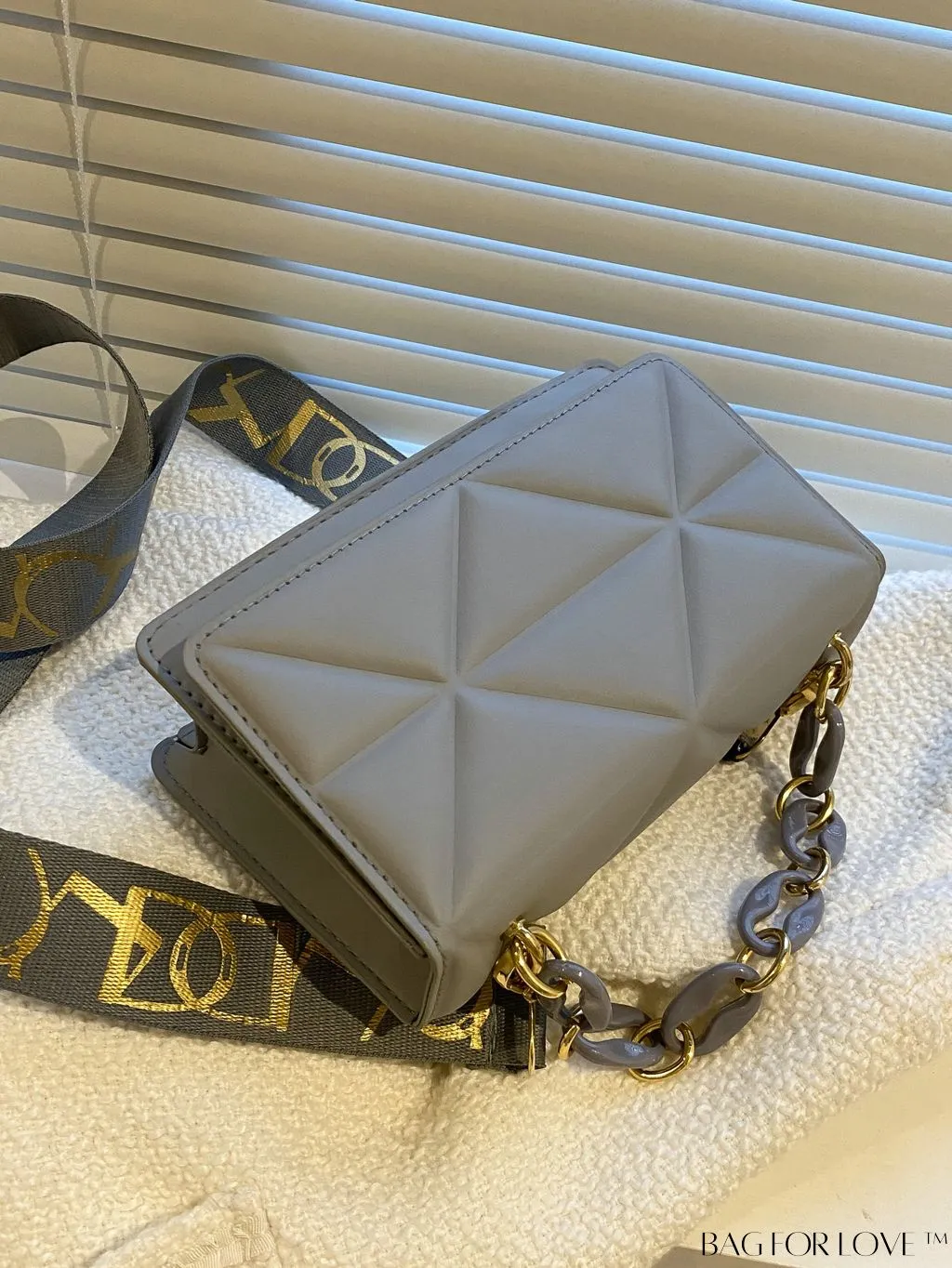 BagForLove - Compact Quilted Satchel: Elegant and Versatile