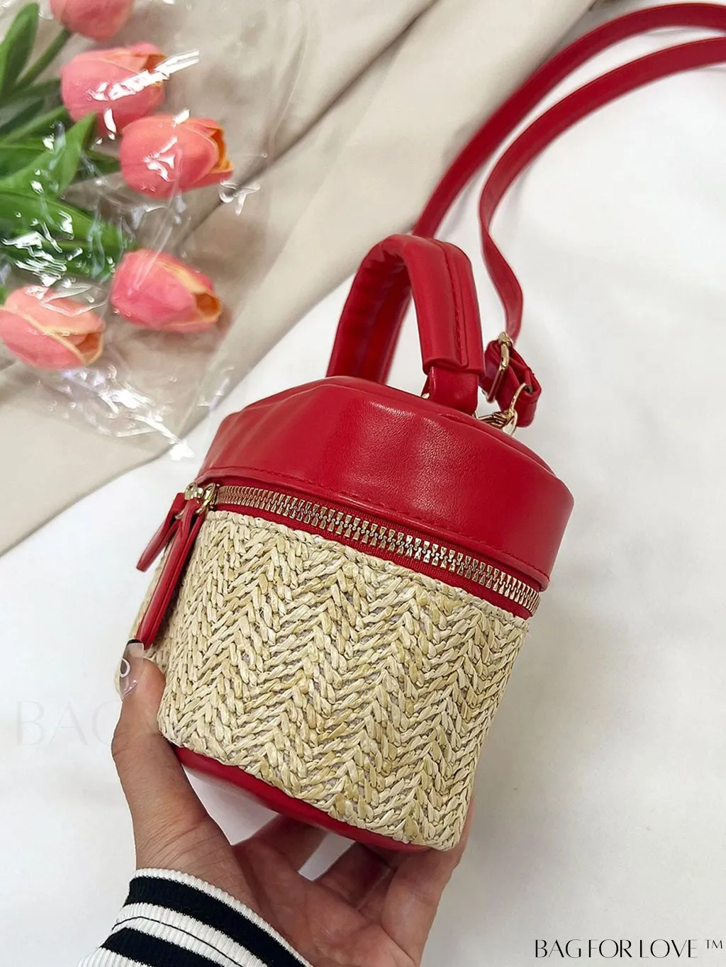 BagForLove - Compact Vacation-Inspired Straw Handbag: Adjustable Contrast Color Shoulder Strap