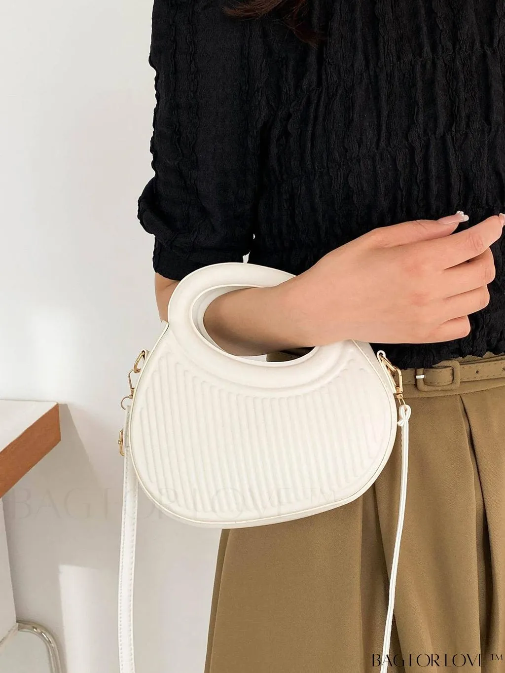 BagForLove - Fashionable Retro Handbag: Stylish Casual Shoulder Bag for Modern Women