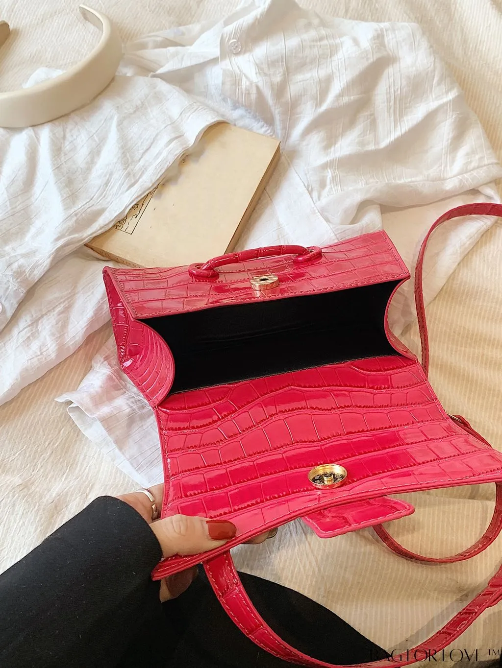 BagForLove - Red Crocodile Embossed Flap Bag - Stylish and Practical for Everyday Fashion