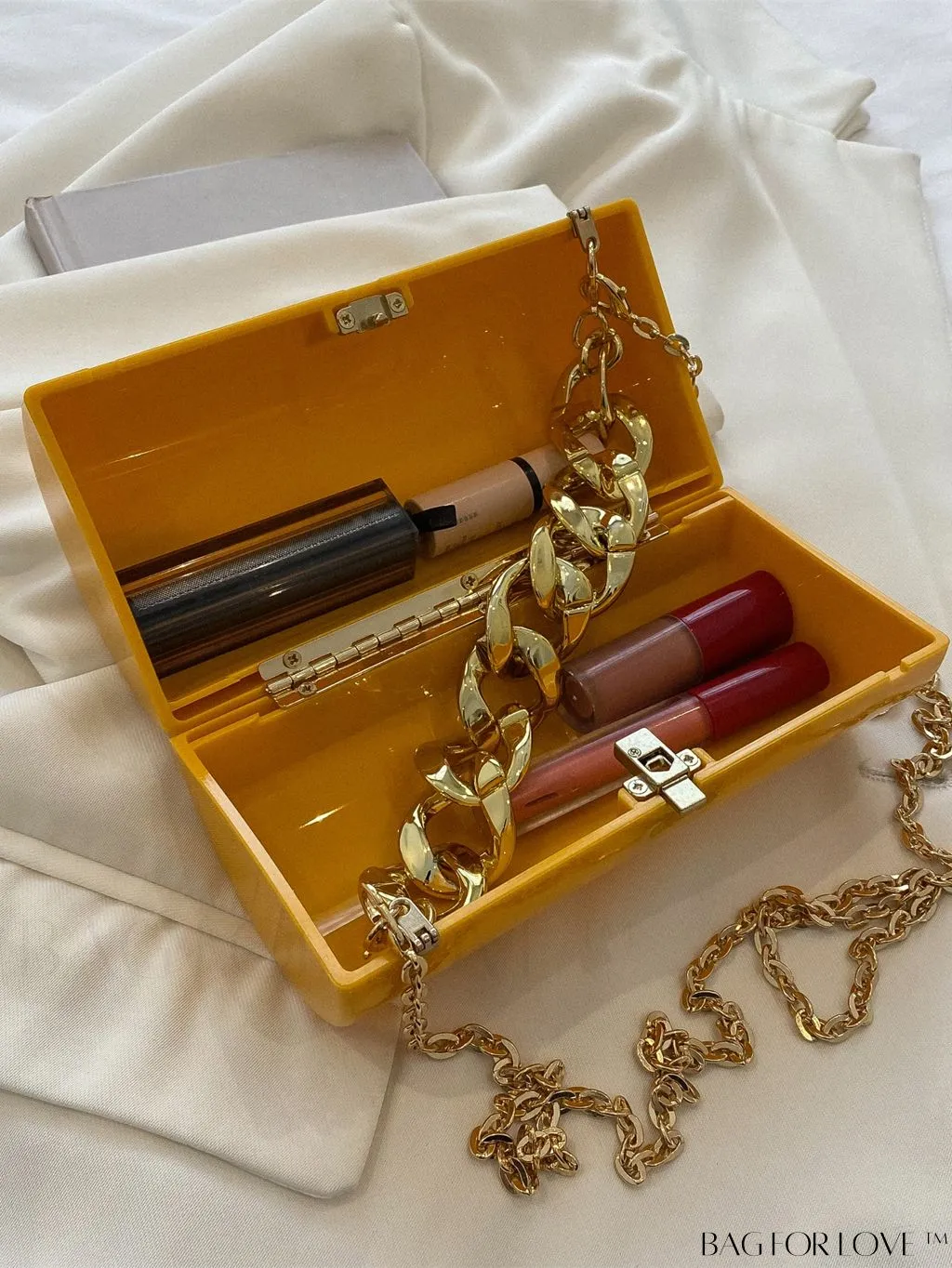 BagForLove - Stylish Acrylic Chain Handbag with Unique Box Shape