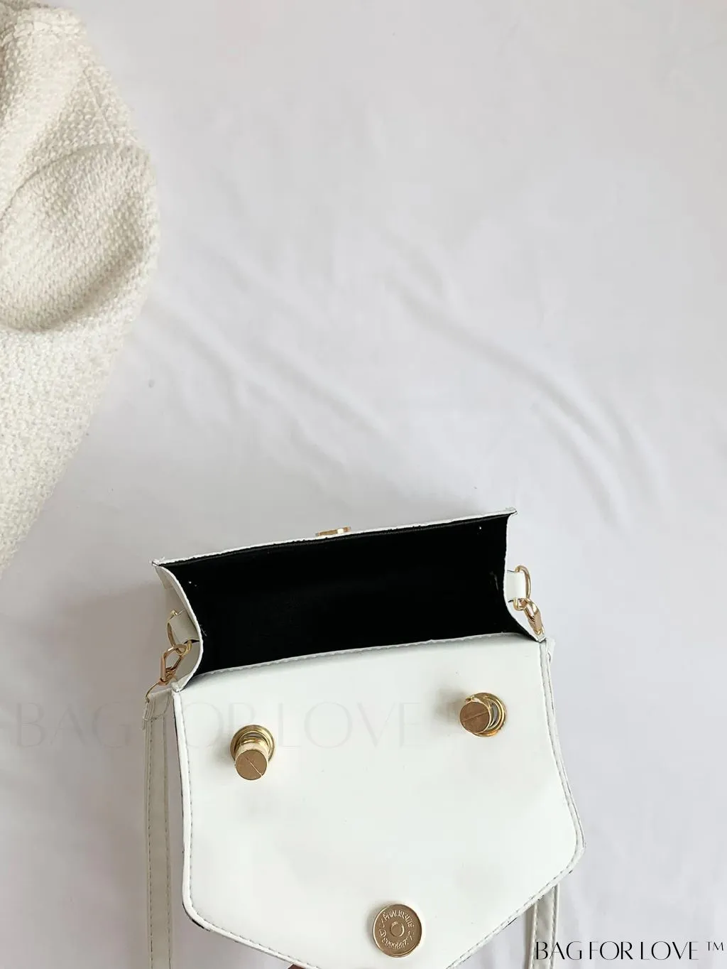 BagForLove - Stylish Crocodile Pattern Handbag: Luxurious, Minimalist, Multi-functional Delivery in One Piece