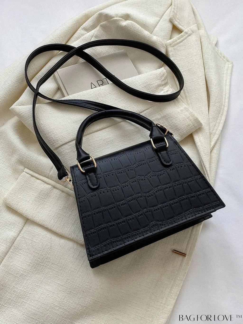 BagForLove - Stylish Crocodile Pattern Handbag: Luxurious, Minimalist, Multi-functional Delivery in One Piece