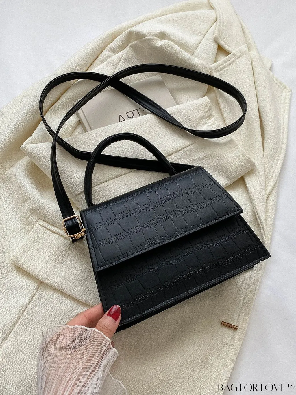 BagForLove - Stylish Crocodile Pattern Handbag: Luxurious, Minimalist, Multi-functional Delivery in One Piece