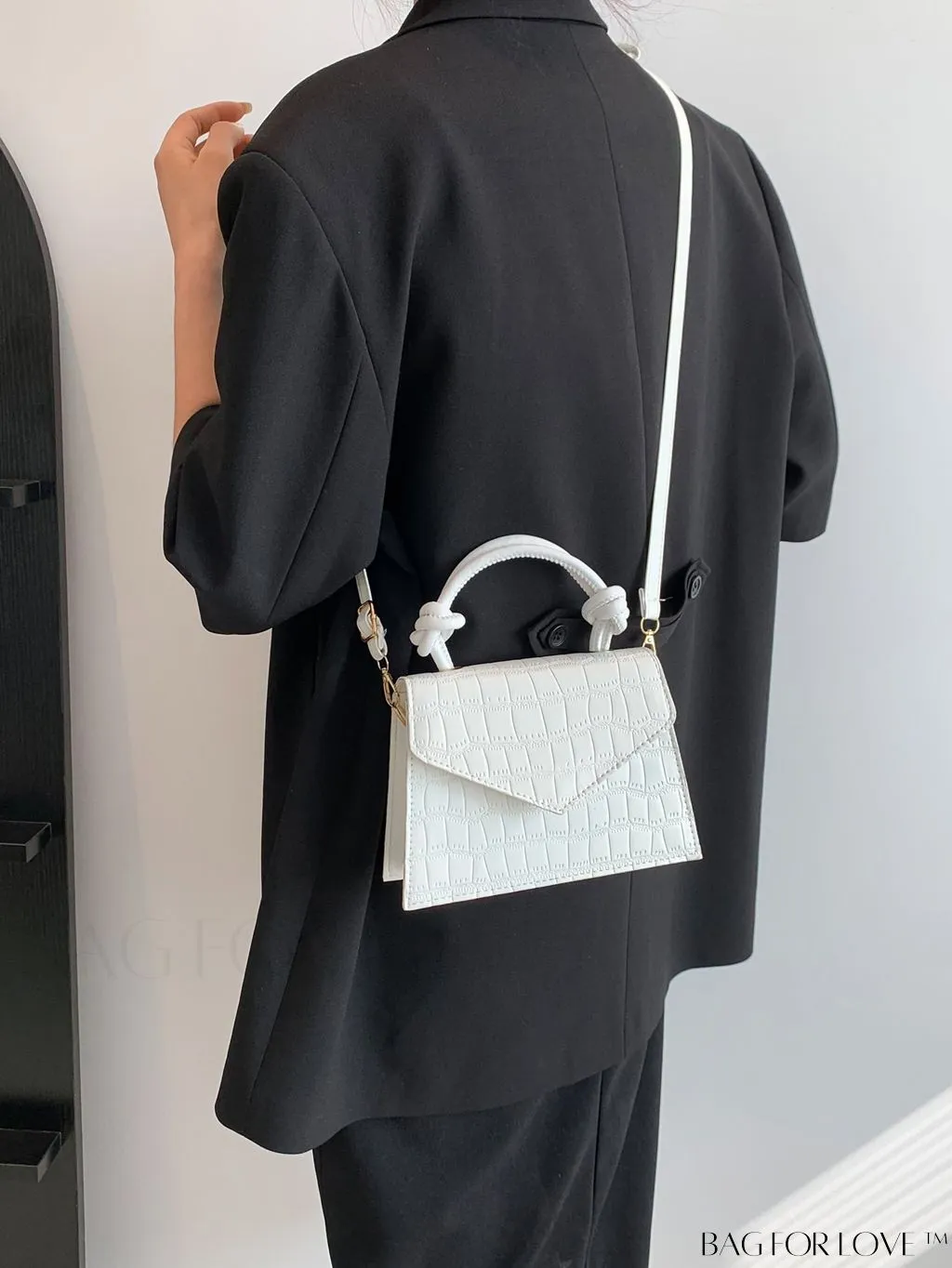 BagForLove - Stylish Crocodile Pattern Handbag: Luxurious, Minimalist, Multi-functional Delivery in One Piece