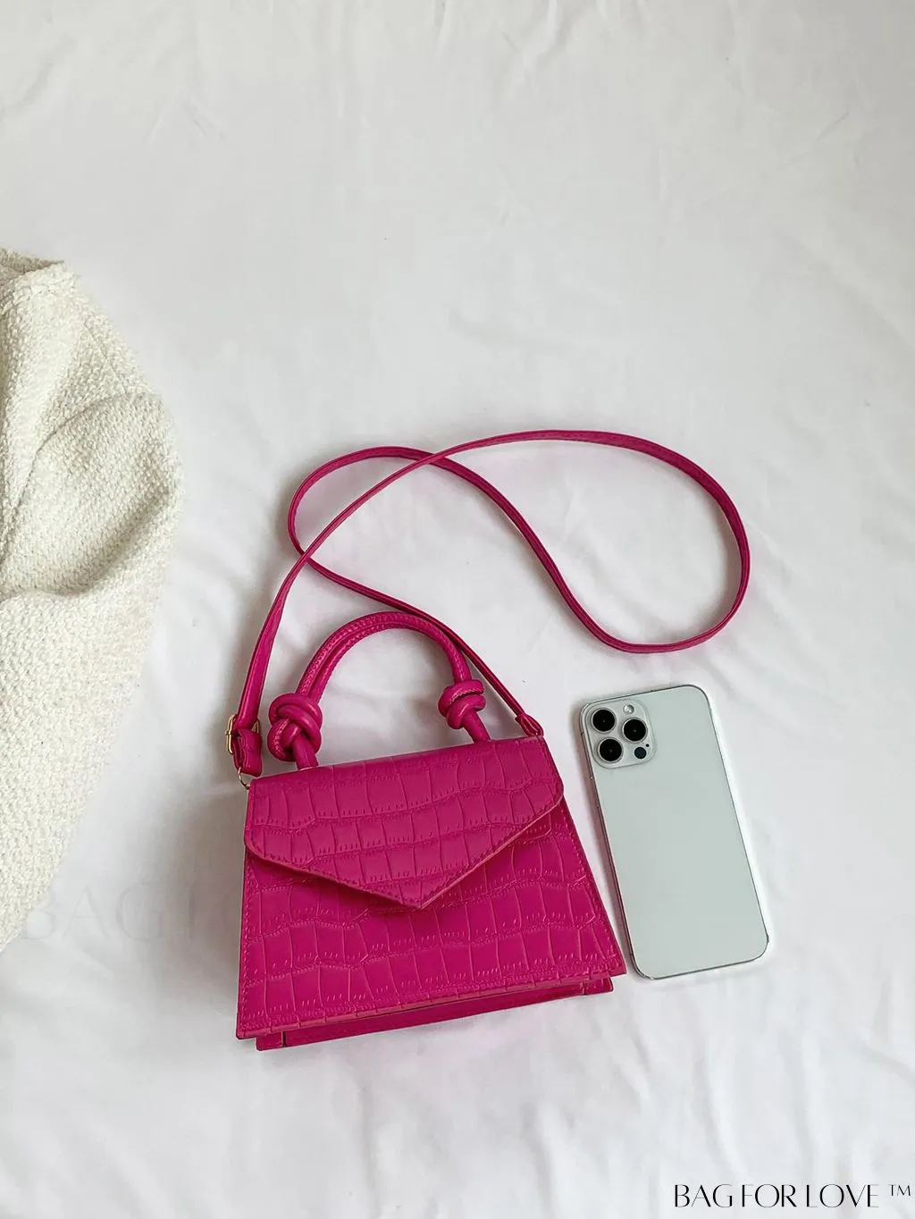 BagForLove - Stylish Crocodile Pattern Handbag: Luxurious, Minimalist, Multi-functional Delivery in One Piece