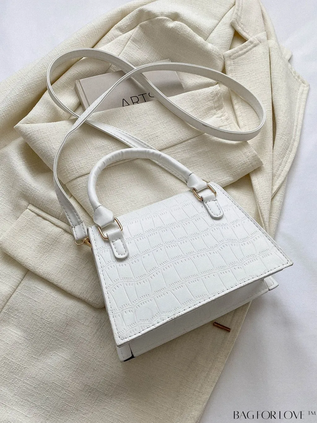 BagForLove - Stylish Crocodile Pattern Handbag: Luxurious, Minimalist, Multi-functional Delivery in One Piece