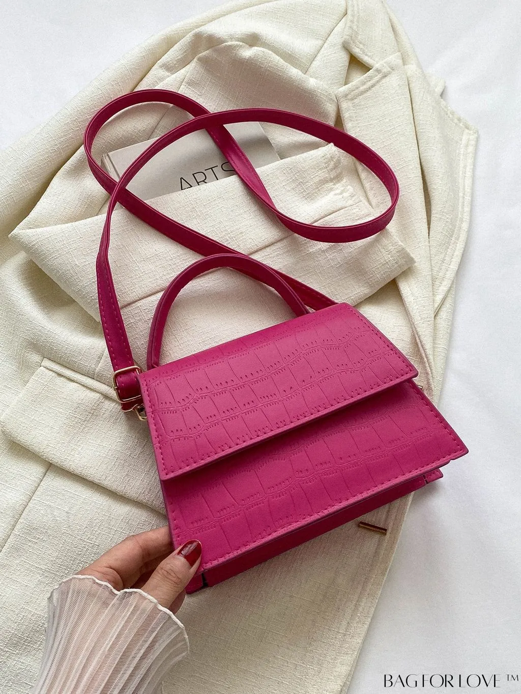 BagForLove - Stylish Crocodile Pattern Handbag: Luxurious, Minimalist, Multi-functional Delivery in One Piece