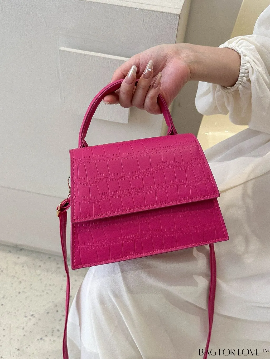 BagForLove - Stylish Crocodile Pattern Handbag: Luxurious, Minimalist, Multi-functional Delivery in One Piece