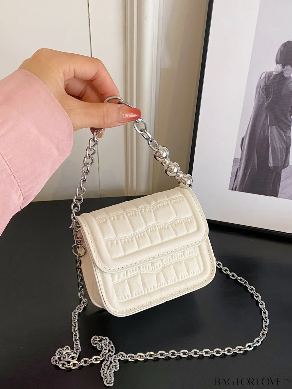 BagForLove - Stylish Mini Crocodile Pattern Handbag with Metallic Chain Strap - Flip-top Design