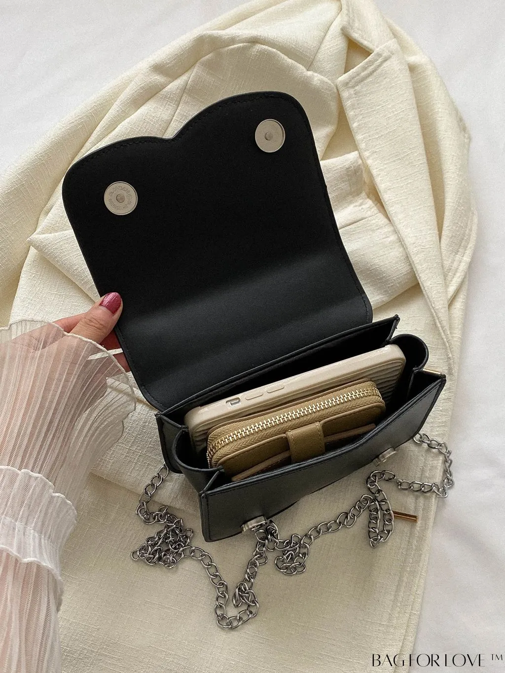 BagForLove - Stylish Solid Retro PU Square Flap Bag - A Fashionable Accessory