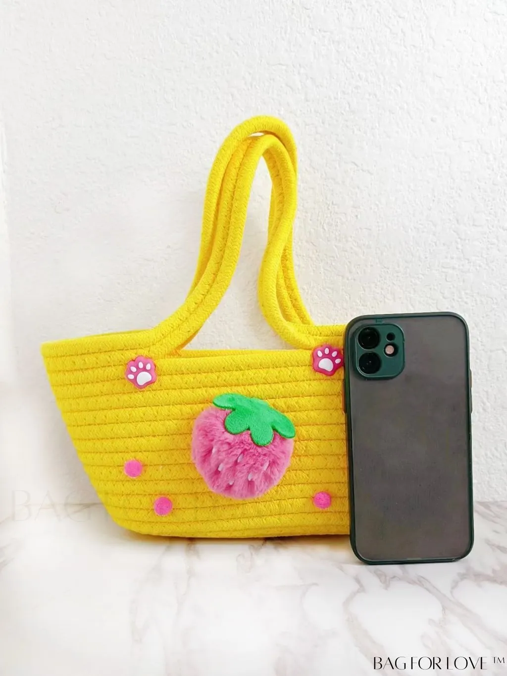 BagForLove - Stylish Strawberry Weave Beach Tote - Trendy and Chic