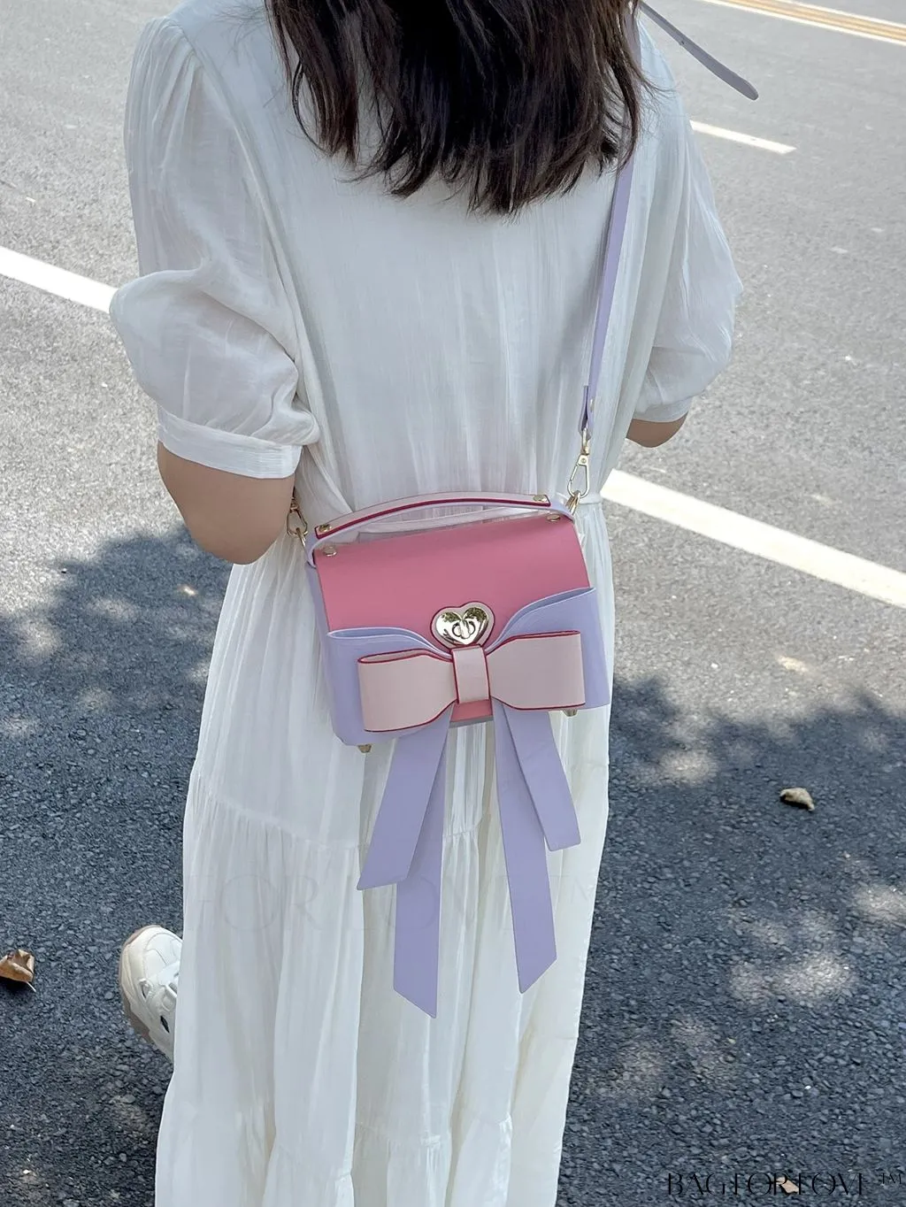 BagForLove - Stylish Twist Lock Handbag with Color Block and Butterfly Knot