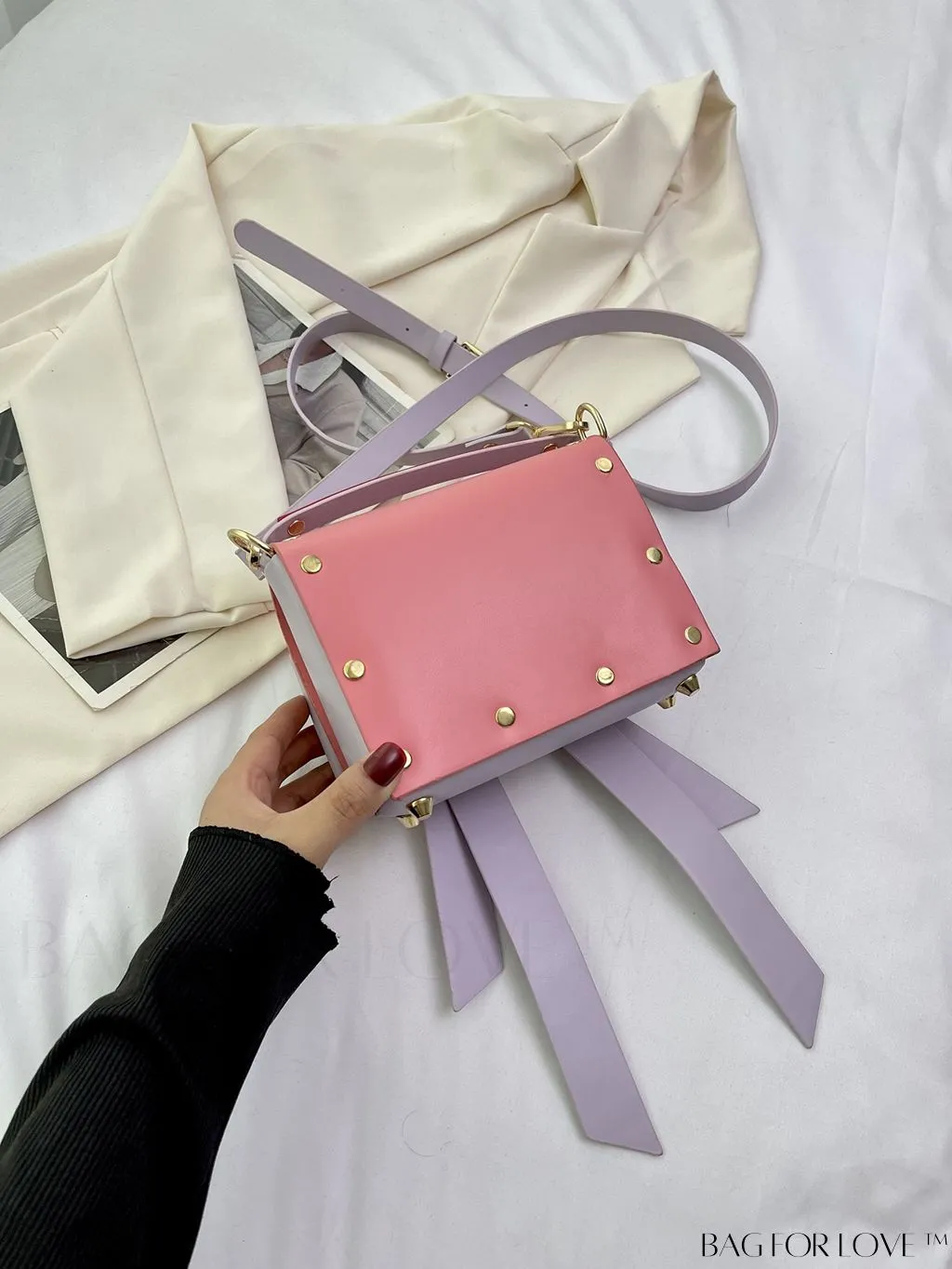 BagForLove - Stylish Twist Lock Handbag with Color Block and Butterfly Knot