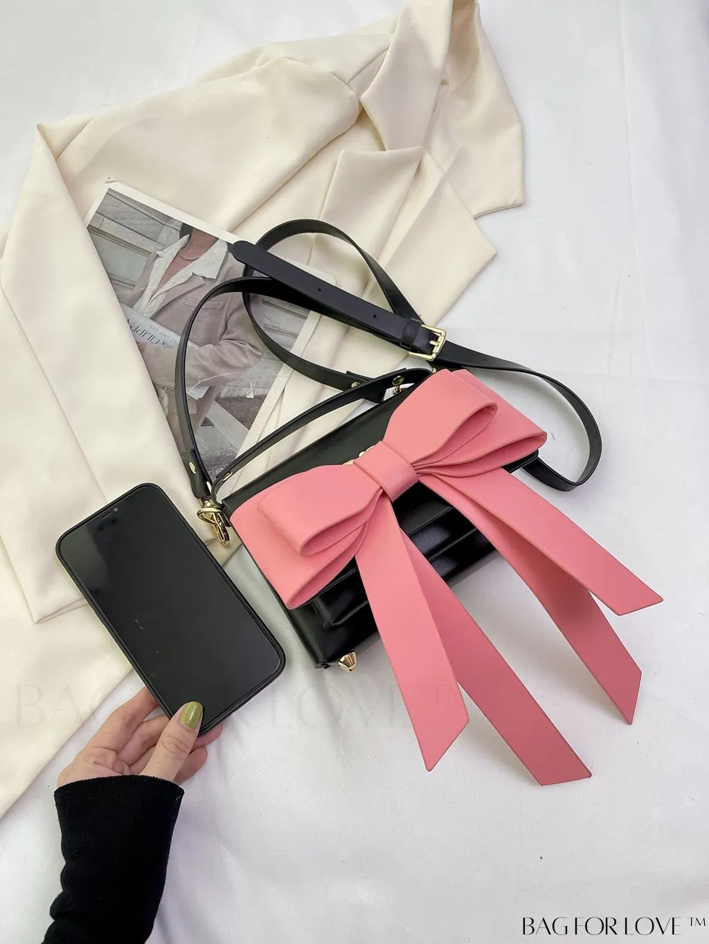 BagForLove - Stylish Twist Lock Handbag with Color Block and Butterfly Knot