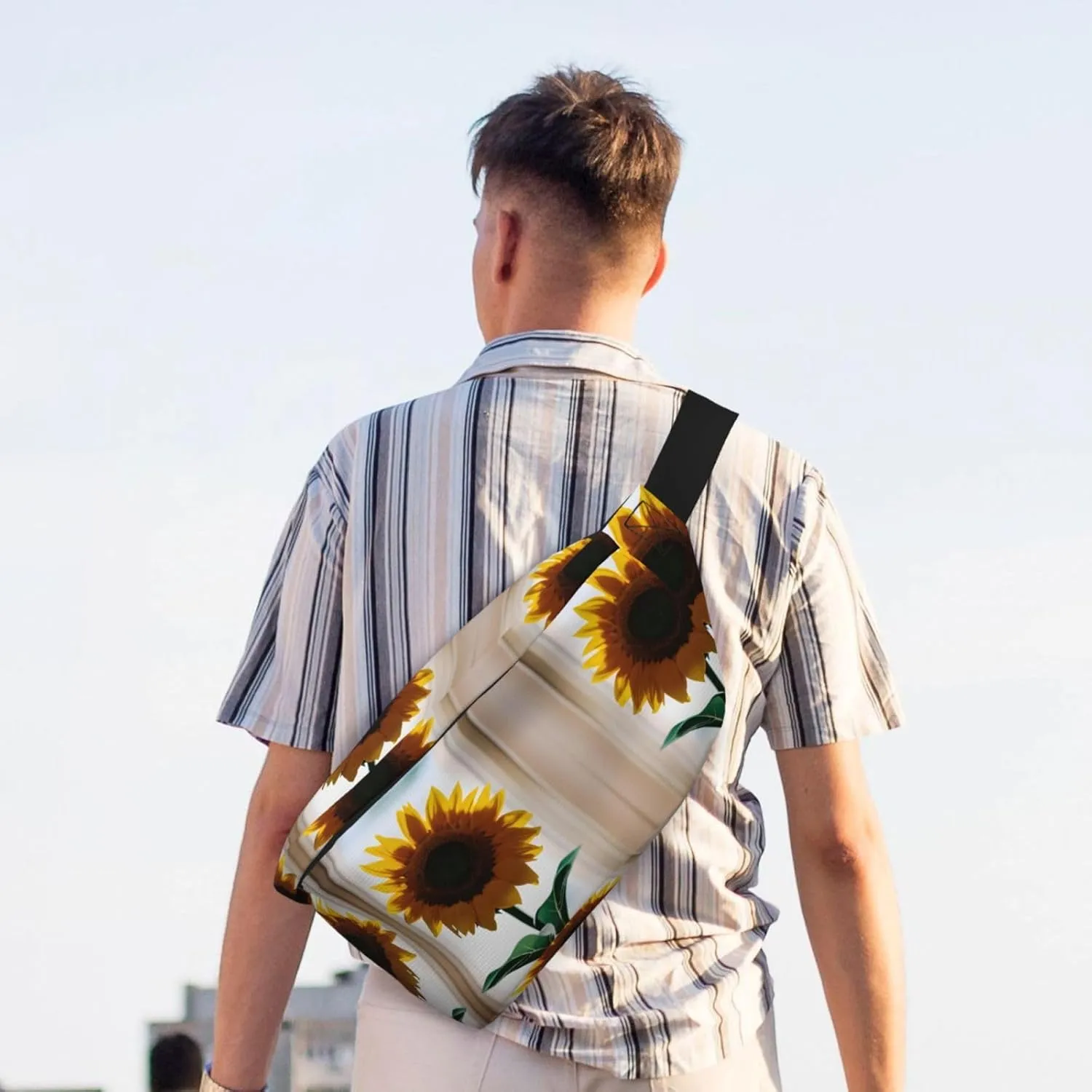 beautiful sunflowers Multi-Purpose Fanny Pack and Crossbody Bag - High Capacity with Zipper Pockets, Ideal for Men and Women