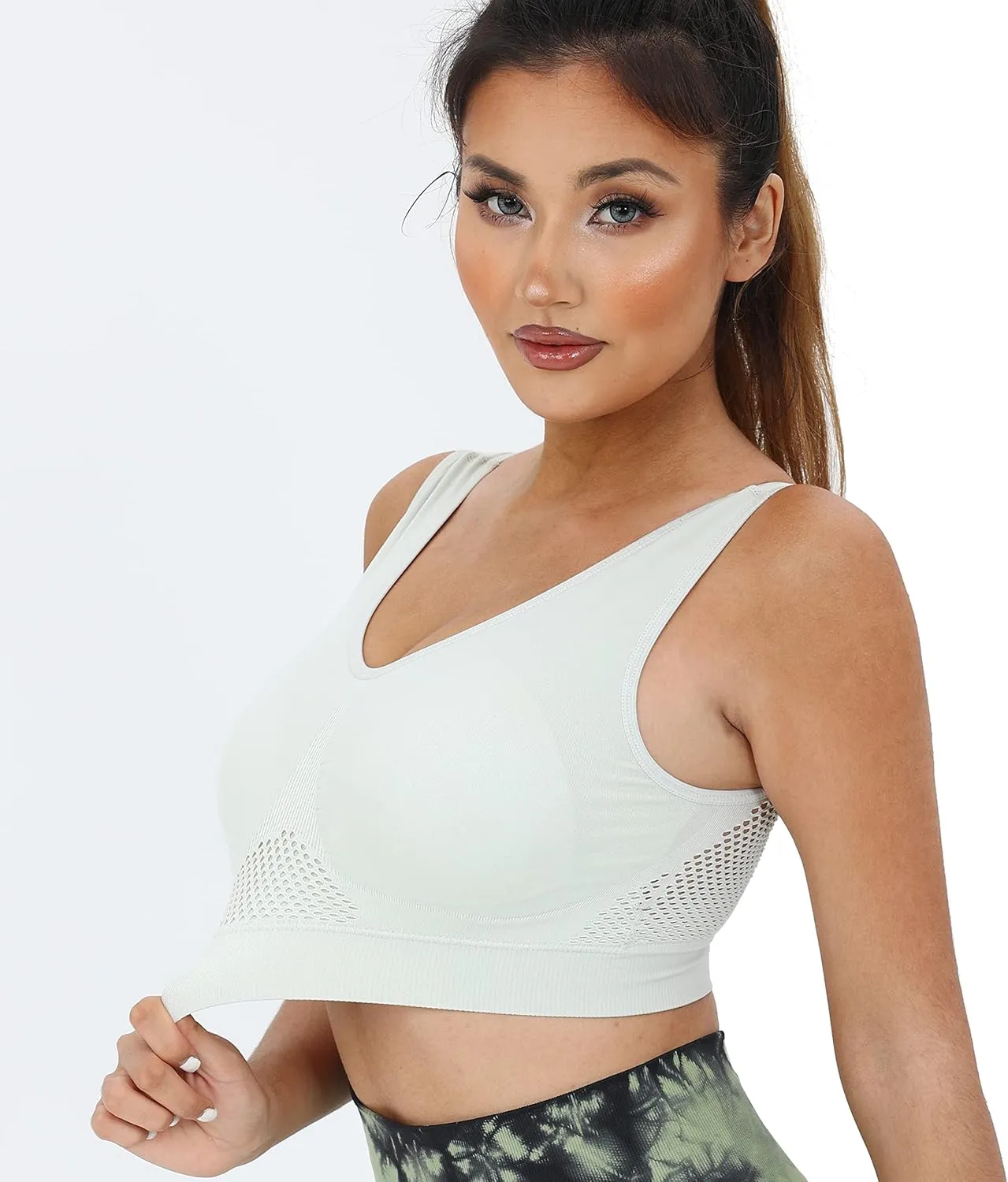Cabales Women's Seamless Bras for Yoga Fitness Running Workout Low Impact Sports Bras with Removable Pads