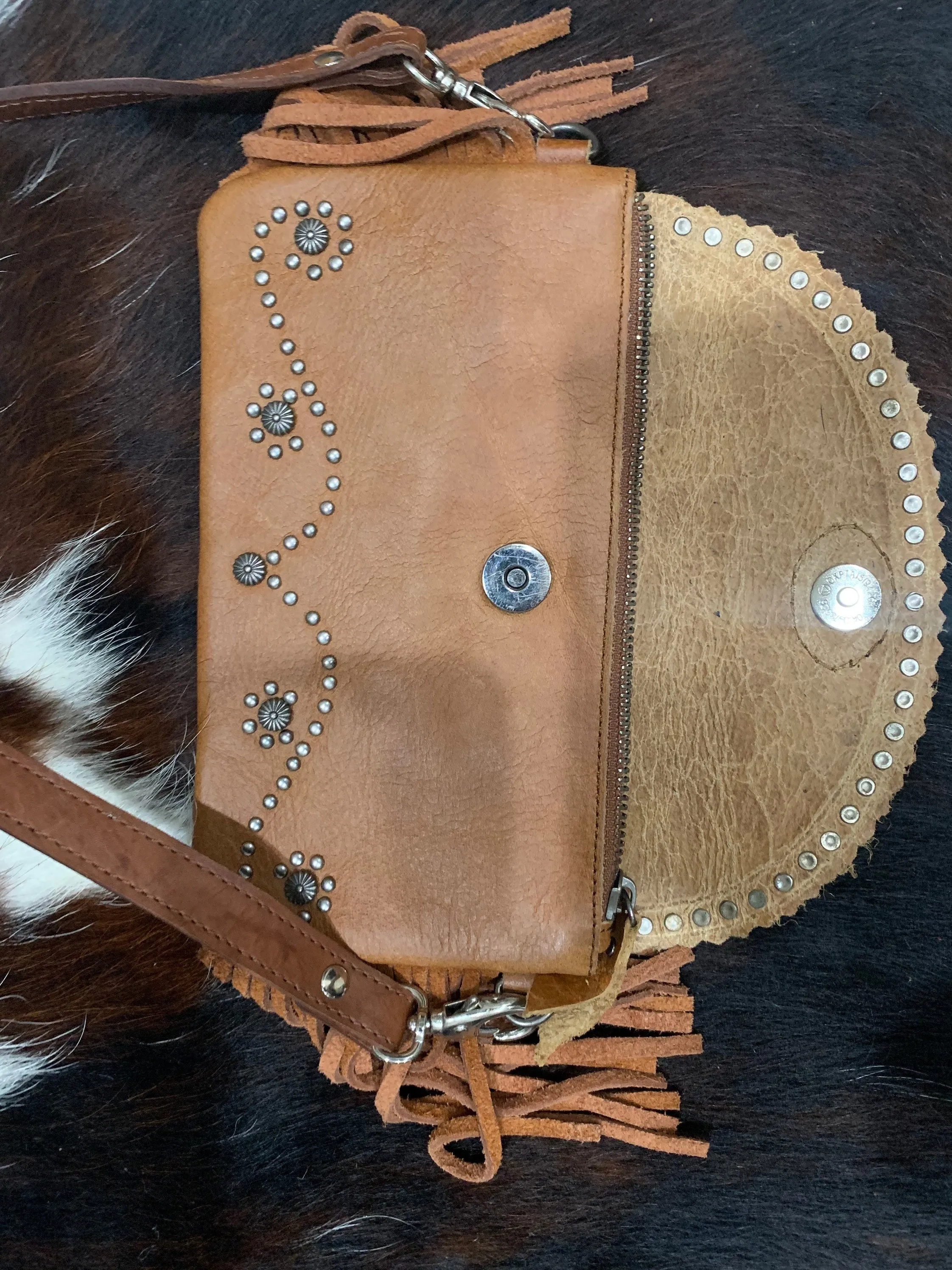 Crossbody tan leather