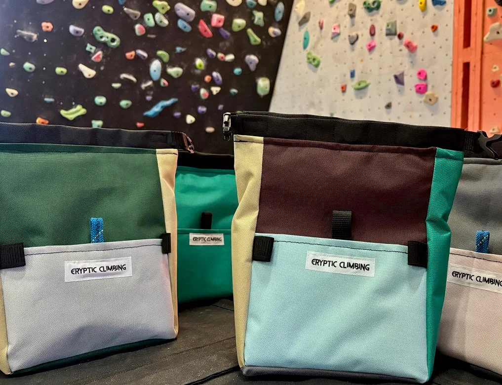 Cryptic Climbing Chalk Buckets (Magnetic Closing)