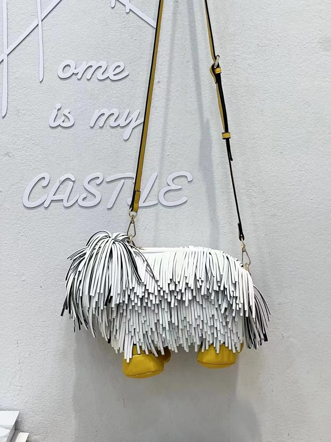 Cute shoulder bag, creative funny Chow Chow dog shoulder bag, sheepdog tassel personality puppy shape crossbody bag