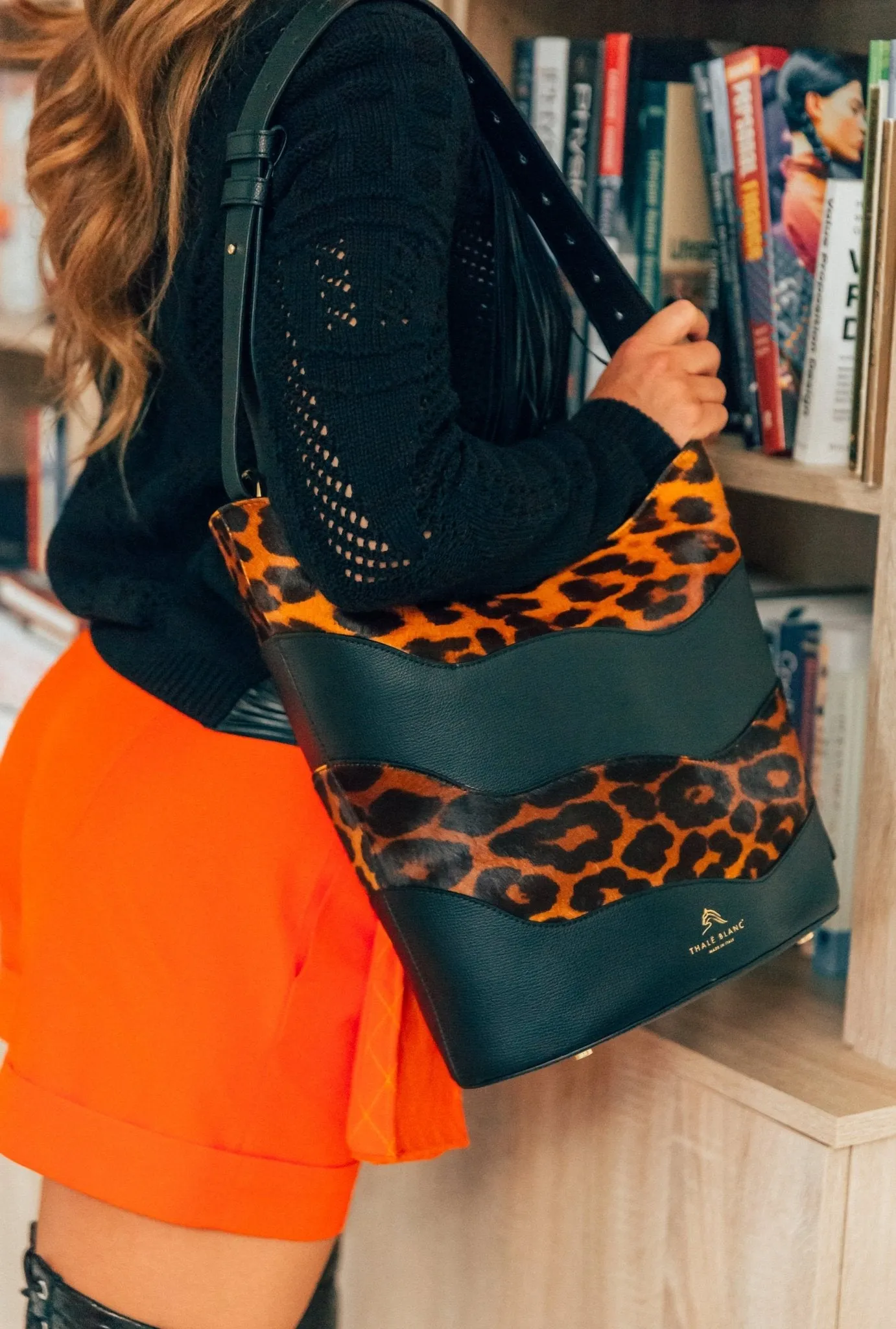 DUNE ANIMAL BUCKET BAG