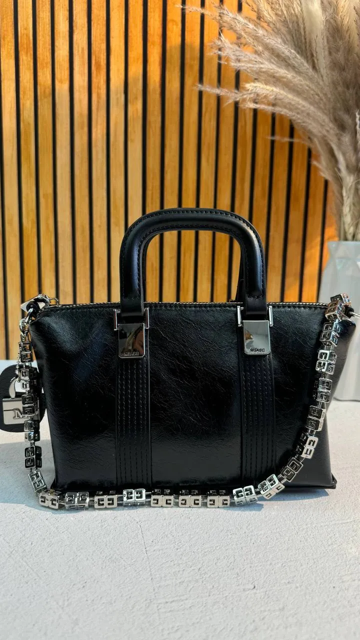 Elegant Statement: Premium Leather Handbag