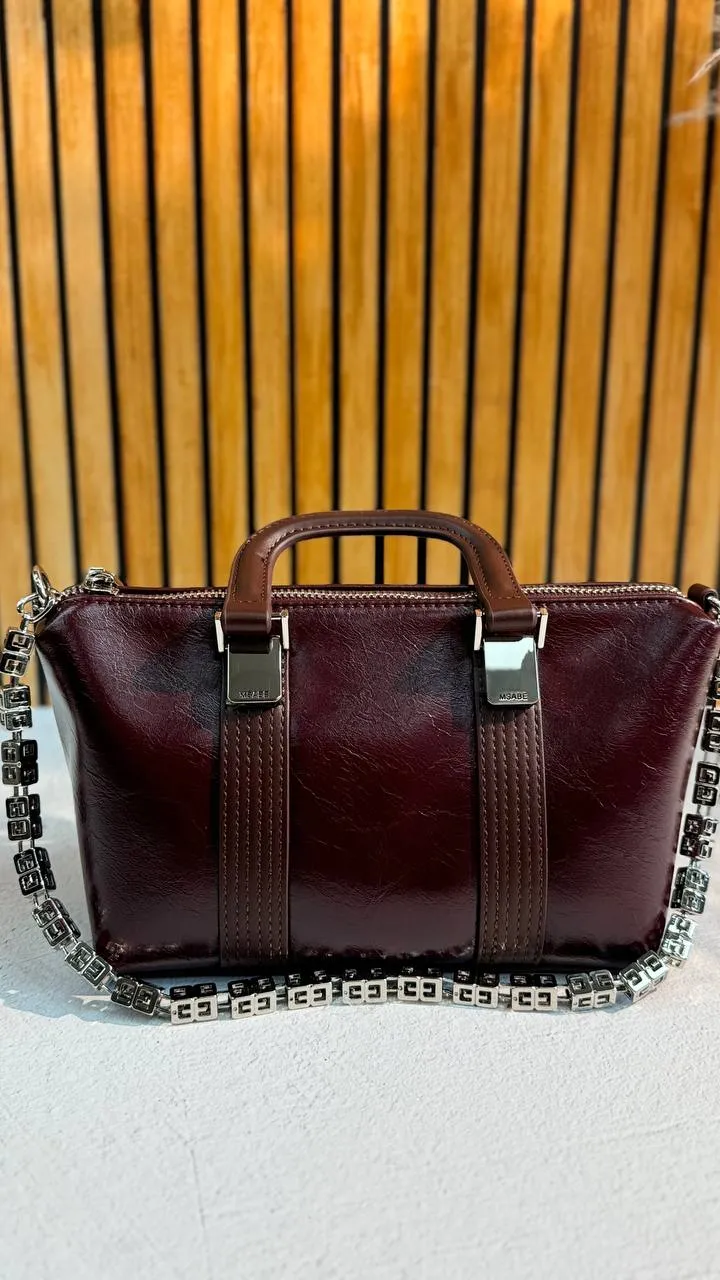 Elegant Statement: Premium Leather Handbag