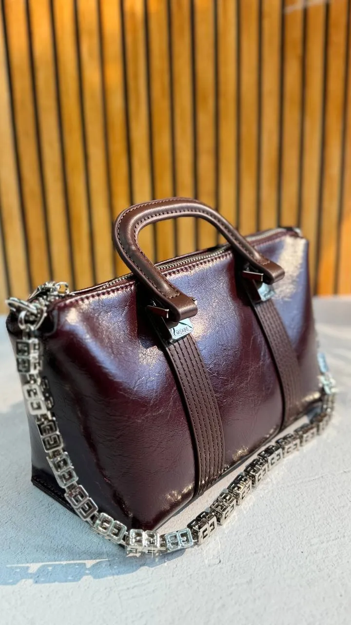 Elegant Statement: Premium Leather Handbag
