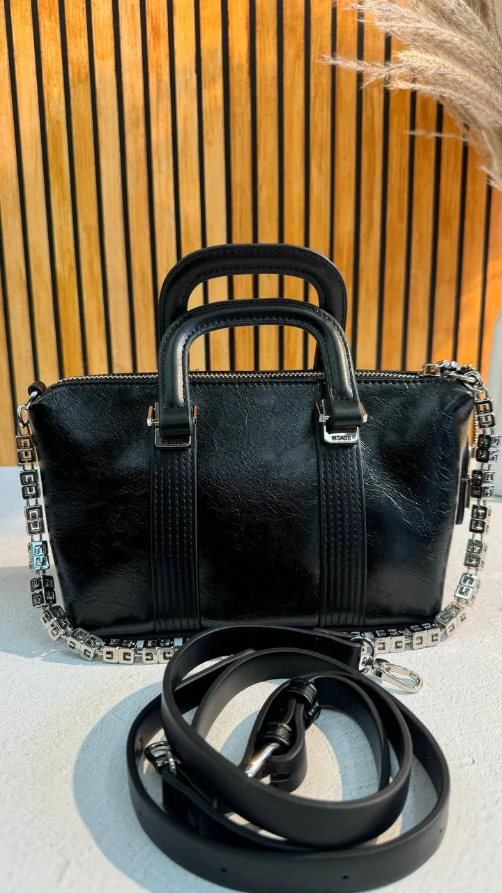 Elegant Statement: Premium Leather Handbag