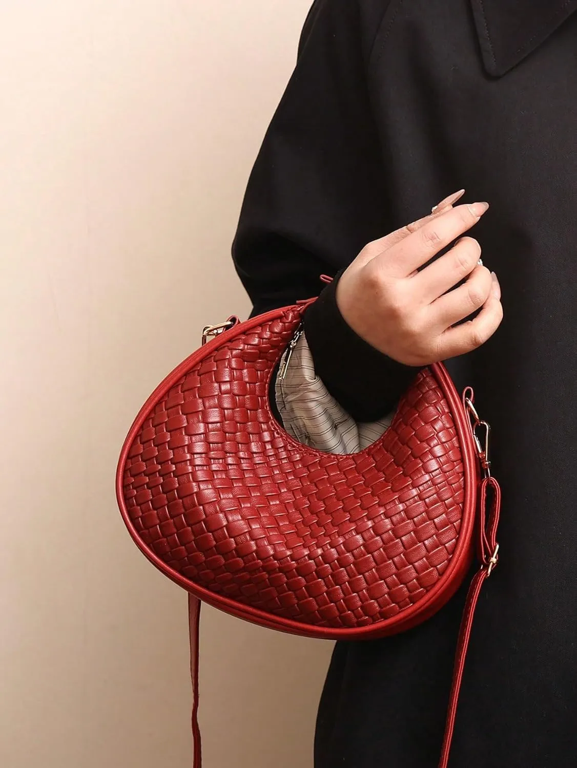 Floerns Women's Crossbody Bag Leather Weave Small Handbag Retro Crescent Bag
