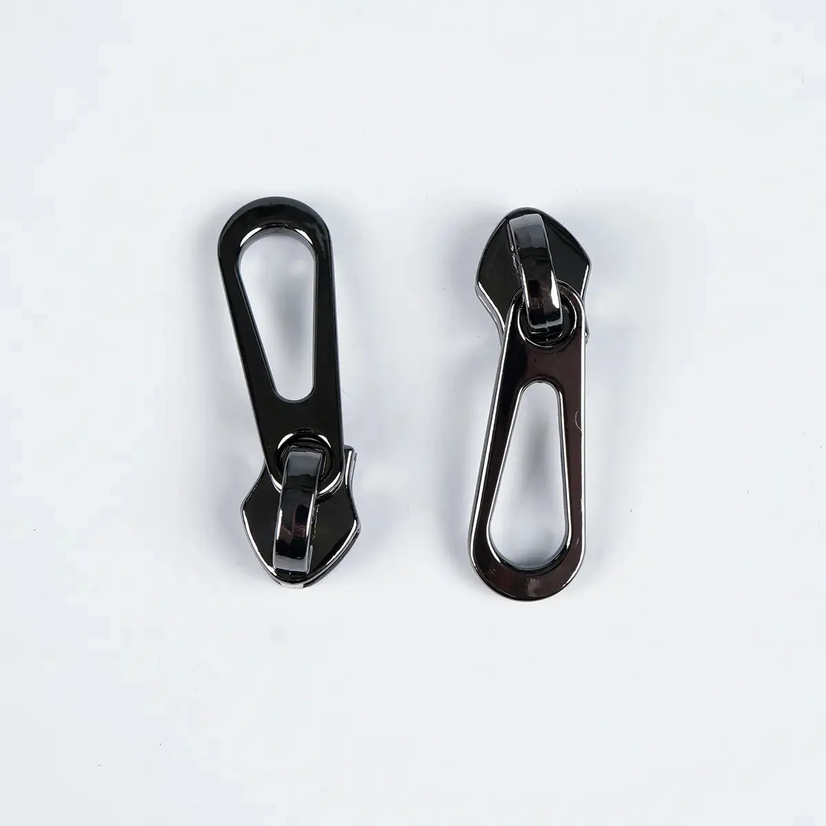 Gunmetal No 5 Metallic Nylon Teardrop Zipper Pulls 2 Pack